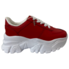 Tenis rojos con plataforma blanca ultra chunky. Dale un POP de color a tu outfit con estos tenis super unicos.