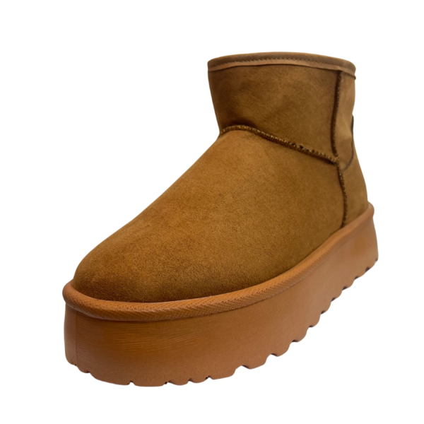 Botas para invierno cafe dupe de UGG color camel o cafe con peluche por dentro, plataforma chunky.