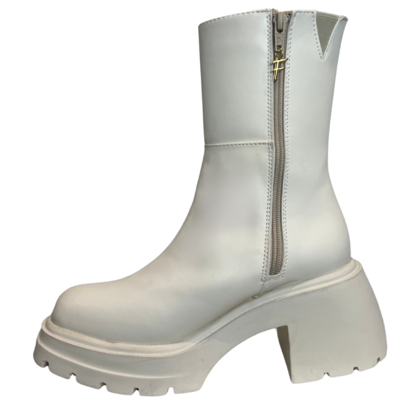 Botas de plataforma color beige